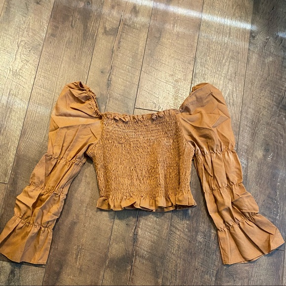 Long Sleeve Crop - Picture 1 of 2